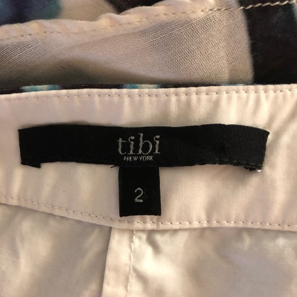 *Rare* Tibi ‘Oki’ shorts in ivory / multi color - Picture 9 of 9